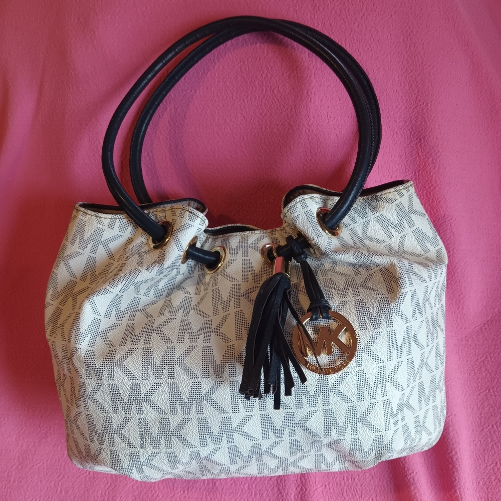 Michael Kors MK shoulder bag